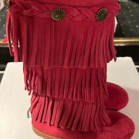 Pink Toddler Minnetonka 3 layer fringe Boots - Picture 7 of 8